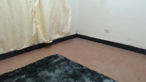 Melanie roux  online show from February 2, 4:11 pm