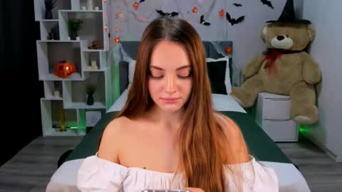 MelanieAlves online show from October 21, 12:17 pm