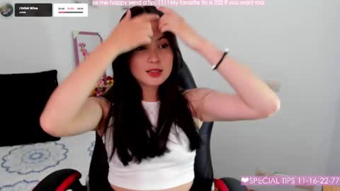 Snapshot of melanieev chatting on February 13, 5:01 pm mel online show from February 13, 5:01 pm