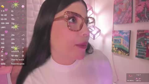 Snapshot of melaniegrayx chatting on November 4, 2:27 pm melaniegrayx online show from November 4, 2:27 pm