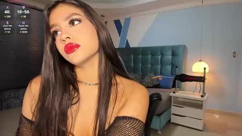 Snapshot of melanierioss_ chatting on January 29, 12:56 pm online show from January 29, 12:56 pm