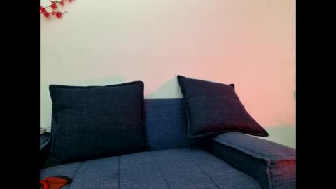 melaniie_roussel online show from March 25, 12:49 am