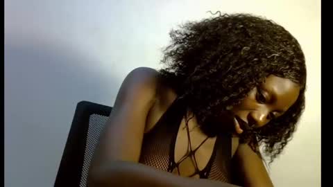 Snapshot of melanine_floral chatting on February 25, 7:09 am Praiz online show from February 25, 7:09 am