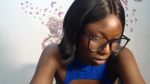 Snapshot of melanine_floral chatting on March 7, 8:23 am Praiz online show from March 7, 8:23 am