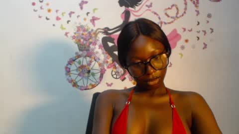 Snapshot of melanine_floral chatting on March 12, 10:39 pm Praiz online show from March 12, 10:39 pm