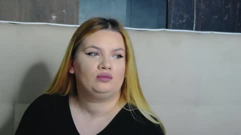 Snapshot of melanniebrown chatting on December 2, 7:25 am melanniebrown online show from December 2, 7:25 am