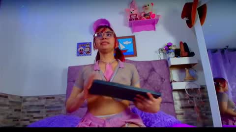 Snapshot of melannytaylor_1 chatting on November 10, 10:42 pm Melanny taylor online show from November 10, 10:42 pm