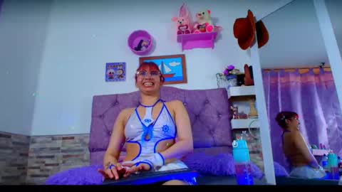 Snapshot of melannytaylor_1 chatting on November 12, 8:19 pm Melanny taylor online show from November 12, 8:19 pm