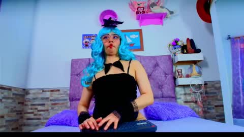 Snapshot of melannytaylor_1 chatting on November 18, 9:30 pm Melanny taylor online show from November 18, 9:30 pm