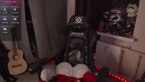 Ash online show from September 19, 1:07 am