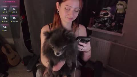 Ash online show from October 18, 6:19 pm