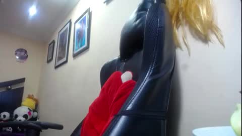 Snapshot of melany_isabella chatting on January 29, 4:19 pm melany online show from January 29, 4:19 pm