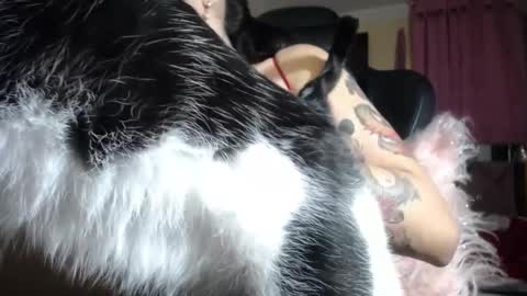 Snapshot of melany_isabella chatting on November 19, 6:30 pm melany online show from November 19, 6:30 pm