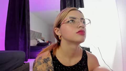 melany_jhonsonn online show from September 29, 7:57 am