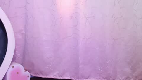 MELANYHARRIS online show from December 3, 5:45 pm