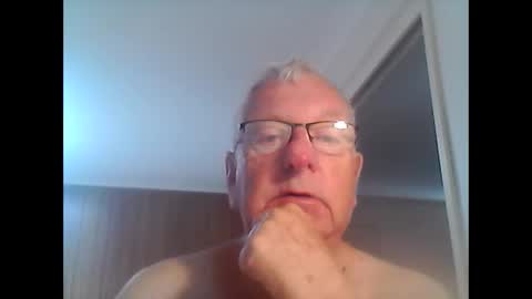 melbourne000 online show from February 13, 11:37 pm