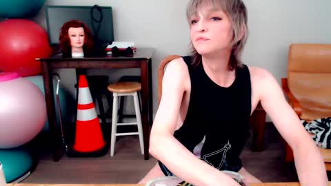 Snapshot of melhoho chatting on November 7, 2:33 am Snow Hobot online show from November 7, 2:33 am