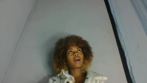 Snapshot of meliana98 chatting on October 15, 5:24 pm meliana98 online show from October 15, 5:24 pm