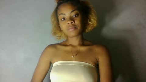 Snapshot of meliana98 chatting on October 28, 12:09 pm meliana98 online show from October 28, 12:09 pm