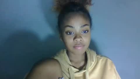 Snapshot of meliana98 chatting on October 31, 4:19 pm meliana98 online show from October 31, 4:19 pm