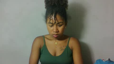 Snapshot of meliana98 chatting on November 6, 1:23 pm meliana98 online show from November 6, 1:23 pm