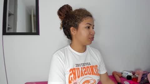 M E L I N A  online show from March 27, 7:24 pm