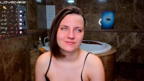 Melinda online show from October 19, 12:22 am