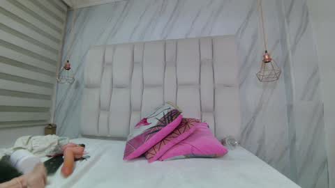 Melissa online show from February 5, 2:26 pm