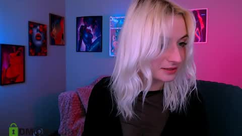 Melisa online show from April 18, 7:29 pm