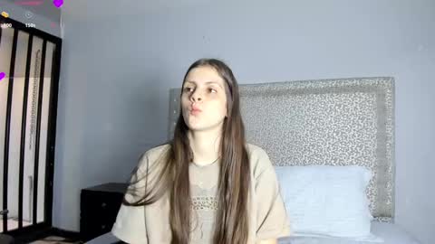 Snapshot of melisabostton_ chatting on February 14, 12:57 pm Melissa online show from February 14, 12:57 pm