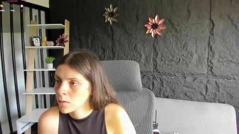 Snapshot of melisabostton_ chatting on October 1, 1:39 pm Melissa online show from October 1, 1:39 pm