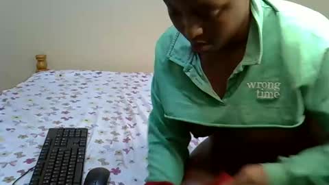 melisahh online show from November 4, 2:43 am