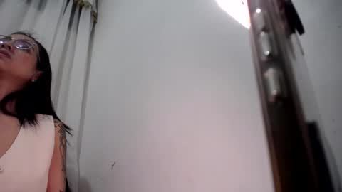 Snapshot of melishanton chatting on February 26, 5:09 am melishanton online show from February 26, 5:09 am