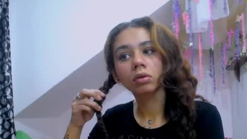 Snapshot of meliss1 chatting on March 7, 3:18 pm melissa online show from March 7, 3:18 pm