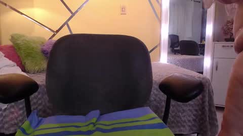 Snapshot of melissa_coleman_ chatting on November 15, 1:36 am melissa_coleman_ online show from November 15, 1:36 am