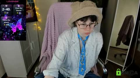 Melissa online show from October 3, 9:34 pm