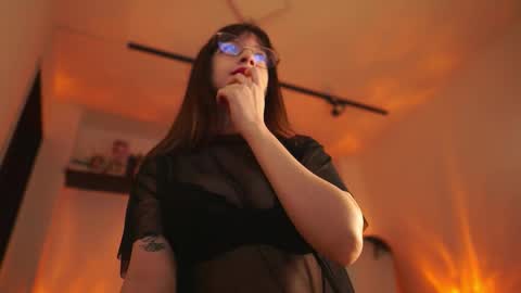 Snapshot of melissajones3 chatting on November 11, 12:21 am melissajones3 online show from November 11, 12:21 am