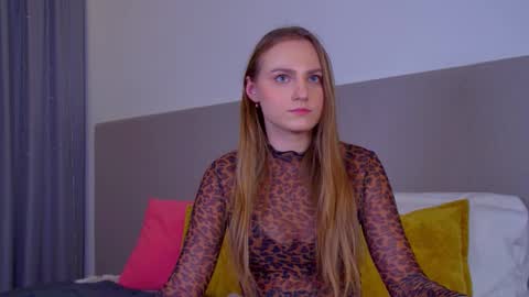 Snapshot of melissamelrey chatting on February 9, 5:22 pm MelissaBerry online show from February 9, 5:22 pm