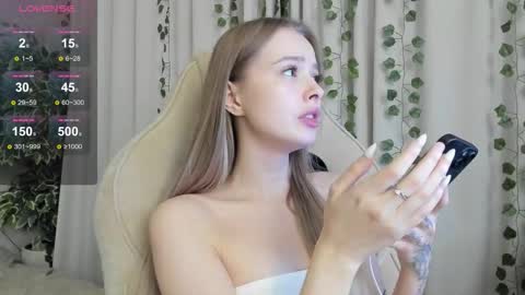 Snapshot of mell_milles chatting on October 30, 1:56 pm mell milles online show from October 30, 1:56 pm