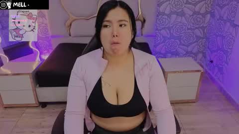 Snapshot of mellani_tay chatting on November 21, 3:38 am Mellani online show from November 21, 3:38 am