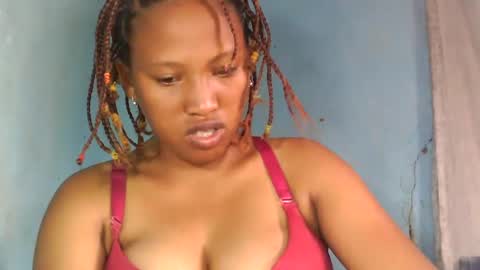 Snapshot of mellissia02 chatting on February 1, 3:52 am mellissa online show from February 1, 3:52 am