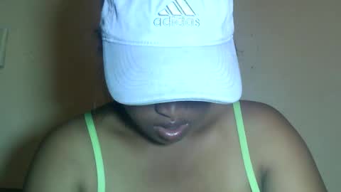 Snapshot of mellissia02 chatting on November 4, 4:28 pm mellissa online show from November 4, 4:28 pm