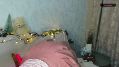 Snapshot of melmooon chatting on January 2, 6:34 pm MelMooon online show from January 2, 6:34 pm