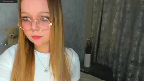 Snapshot of melmooon chatting on January 14, 5:23 pm MelMooon online show from January 14, 5:23 pm