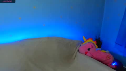 Snapshot of melmooon chatting on February 13, 8:24 pm MelMooon online show from February 13, 8:24 pm