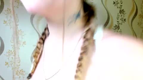 Snapshot of melmooon chatting on November 20, 7:46 pm MelMooon online show from November 20, 7:46 pm