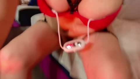 Snapshot of melo_deborah chatting on October 28, 7:38 pm Debora online show from October 28, 7:38 pm