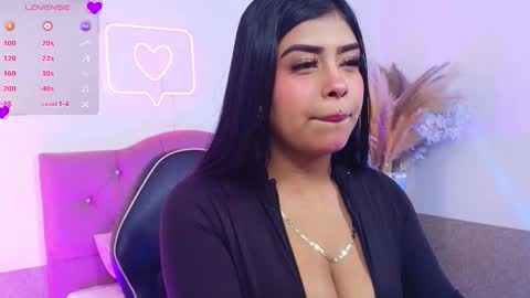 Snapshot of meloddi_tay chatting on March 2, 2:58 am meloddi_tay online show from March 2, 2:58 am