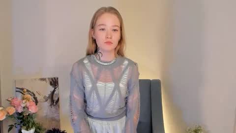 Snapshot of melodievejar chatting on December 17, 5:02 am melodievejar online show from December 17, 5:02 am