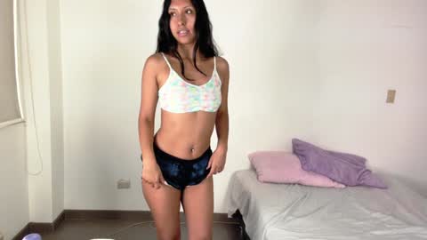 Snapshot of melody24_ chatting on February 6, 2:58 pm melody24_ online show from February 6, 2:58 pm